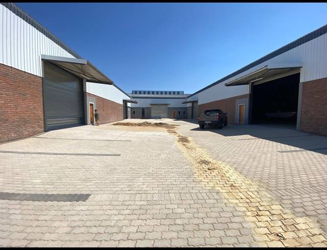 240M² WAREHOUSE TO LET IN MOSSDUSTRIA